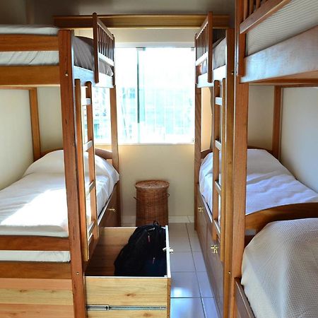 Sea Wolf Surf Hostel Florianopolis Ruang foto